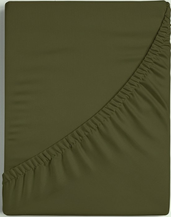 Drap-housse vert olive en jersey pour surmatelas avec bordure élastique.