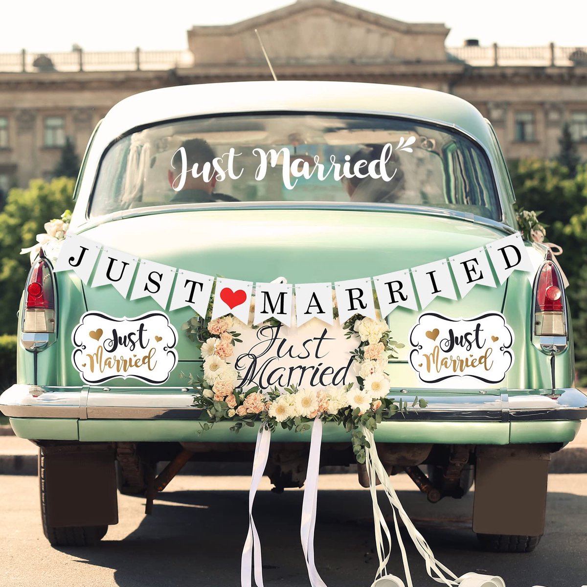 Set van 4 sierlijke Just Married-autodecoratiemagneten van 30,5 x 19,5 cm, auto-raamsticker voor de trouwdag van 13,0 x 24,5 cm, Just Married-borddecoratie voor huwelijksreis en bruiloft