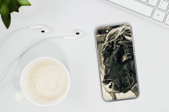 Coque iPhone SE 2020 - Highlander écossais - Neige - Cornes - Coque en Siliconen