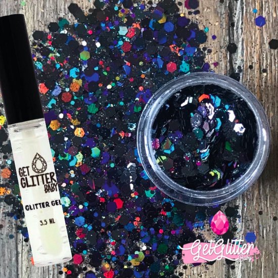 Glittergel tube met een potje zwarte, veelkleurige glitters. Bevat de tekst 'GET GLITTER BABY GLITTER GEL 3.5 ML'.