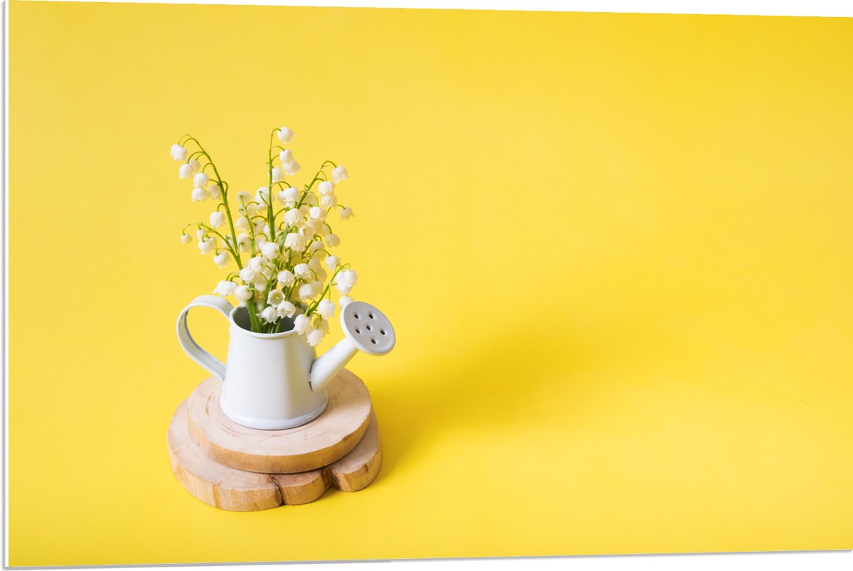 PVC Schuimplaat - Boeket in Gieter met Gele Achtergrond - 90x60 cm Foto op PVC Schuimplaat