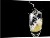 Acrylglas - Water met een Limoenschijfje - 100x75 cm Foto op Acrylglas (Met Ophangsysteem)