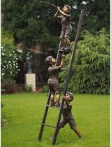 Tuinbeeld - bronzen beeld - 3 Kinderen op ladder - 240 cm hoog