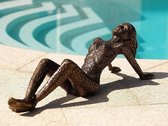 Tuinbeeld - bronzen beeld - Vrouw - zonnebaden - Bronzartes - 22 cm hoog