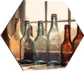 Dibond Hexagon - Vintage Glazen Flessen voor Raamkozijn - 60x52.2 cm Foto op Hexagon (Met Ophangsysteem)