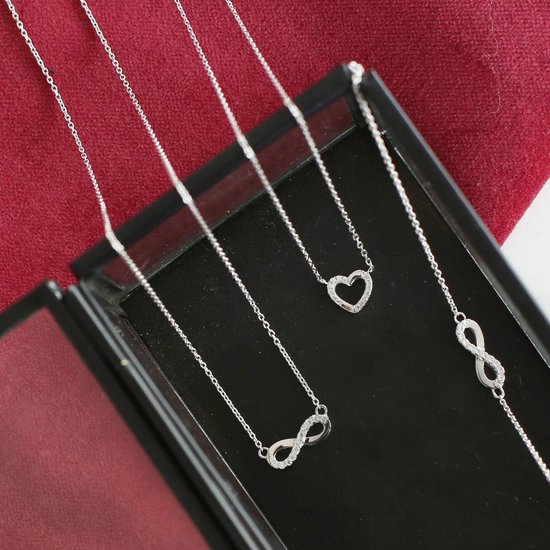 Zilveren set infinity met zirkonia
