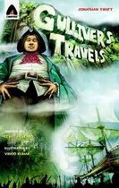 De cover van 'Gulliver's Travels' toont een grote man in een groen jasje met een rode sjaal. Een schip is zichtbaar op de achtergrond.