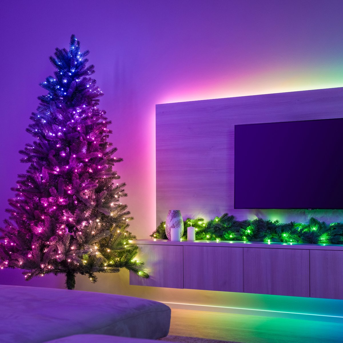 Twinkly Strings Lichtsnoer - 48M - LED - 600LED RGB - Dimbaar - Binnen & Buiten - Bluetooth of Wifi - Werkt met Homekit, Homey, Google Home en Razer Chroma - Zwart – foto 5
