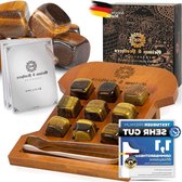 Bol.com Tijgeroog Whiskystenen Set van 9 - Gegraveerd bamboeframe - Koelstenen - Whisky cadeaus voor mannen - Herbruikbare ijsbl... aanbieding