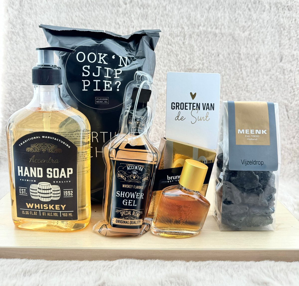 Goedkoopste Sinterklaas Heren •Cadeaupakket Whiskey• - Cadeau voor Mannen - Perfect Gifts