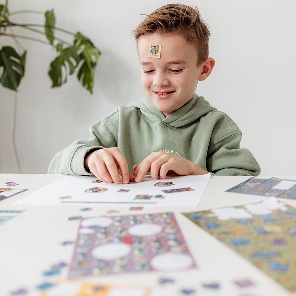 Disney Stitch stickers - Totum super stickerset XL 7 vellen | speelgoed knutselen en stickeren meisjes en jongens - incl. luxe stickers en spelletjes — afbeelding 15