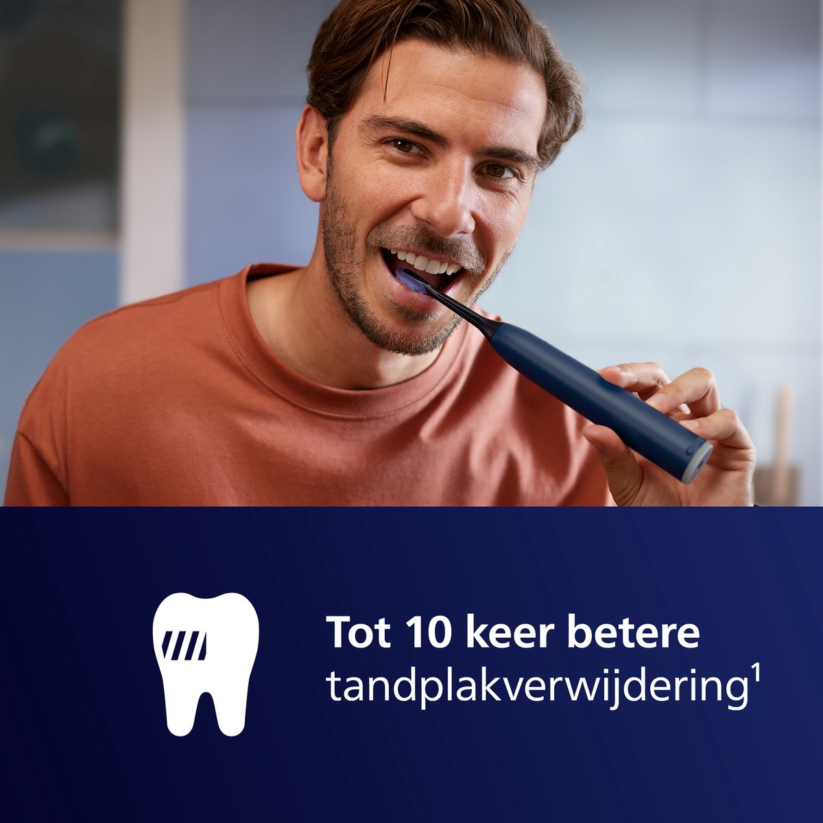 Afbeelding 3 van Philips Sonicare 7100 Series - Elektrische Tandenborstels - Wit & Zwart - Duopack – Reisetui - Gezonder tandvlees - HX7429/02