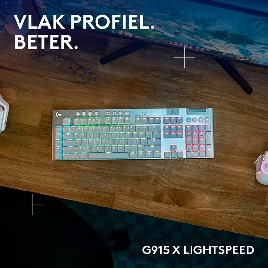 G915 X Lightspeed toetsenbord met vlak profiel, zilverkleurig geborsteld metaal, met RGB-verlichte toetsen.
