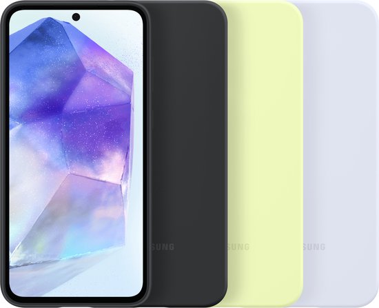 Drie Samsung telefoonhoesjes naast elkaar: zwart, lichtgroen en paars.