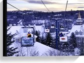 Canvas  - Ski Lift in de Sneeuw - 40x30cm Foto op Canvas Schilderij (Wanddecoratie op Canvas)