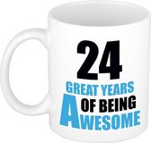 24 great years of being awesome cadeau mok / beker wit en blauw