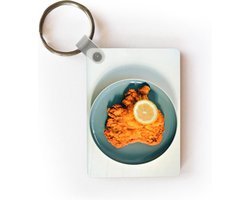 Sleutelhanger - Wiener schnitzel op een bord - Uitdeelcadeautjes - Plastic