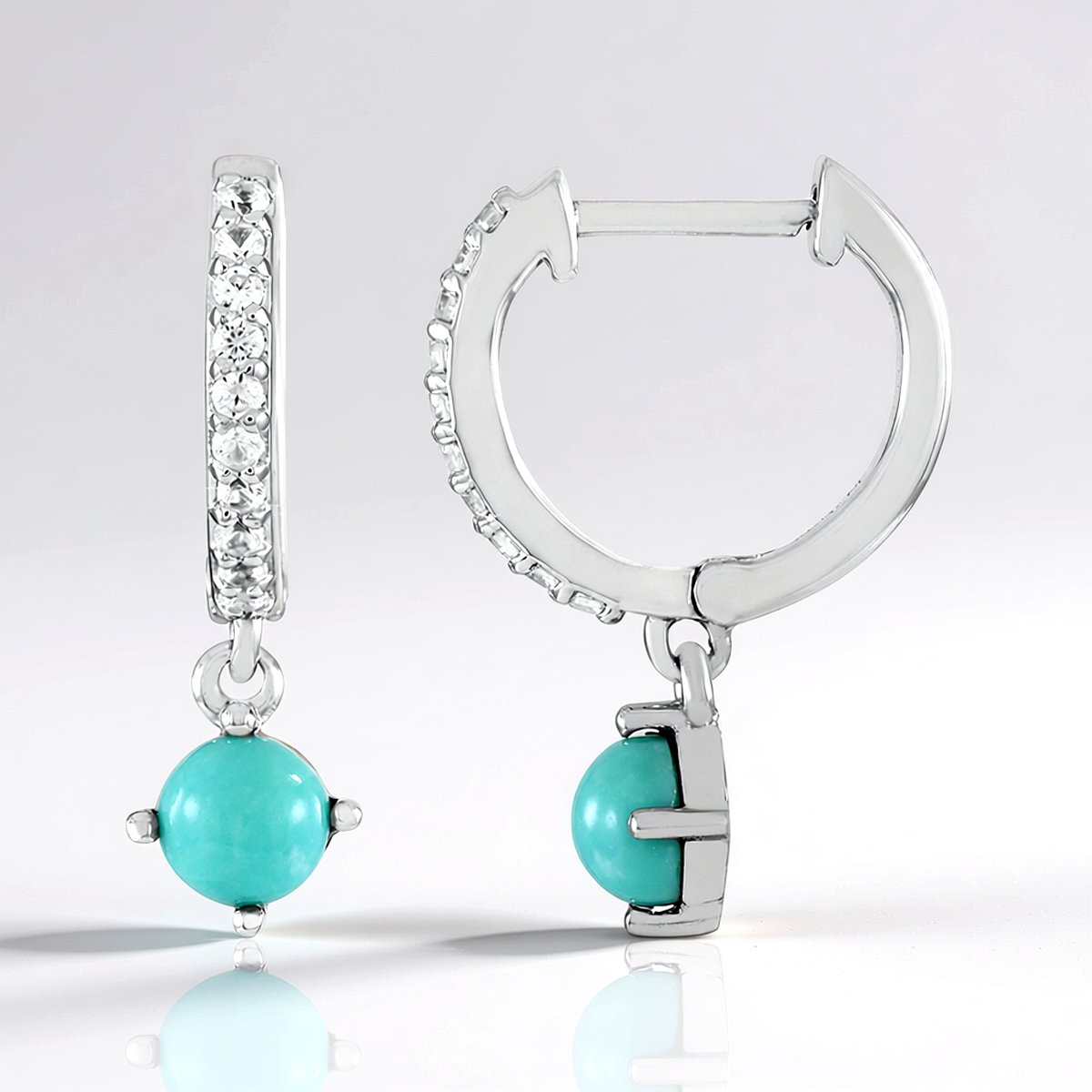 Cavill - Zilveren Oorbellen 925 Sterling Platina Gecoat - Turkoois 1,27 ct & Zirkonia Pavé 0,28 ct - Ronde Cabochon - Elegant 22 mm