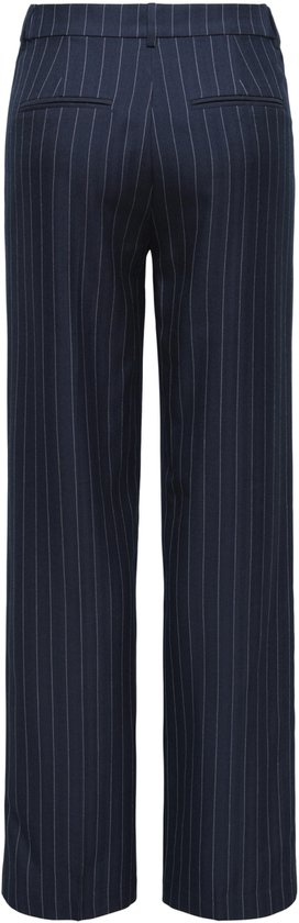 Donkerblauwe broek met verticale krijtstrepen en een wijde pijp.