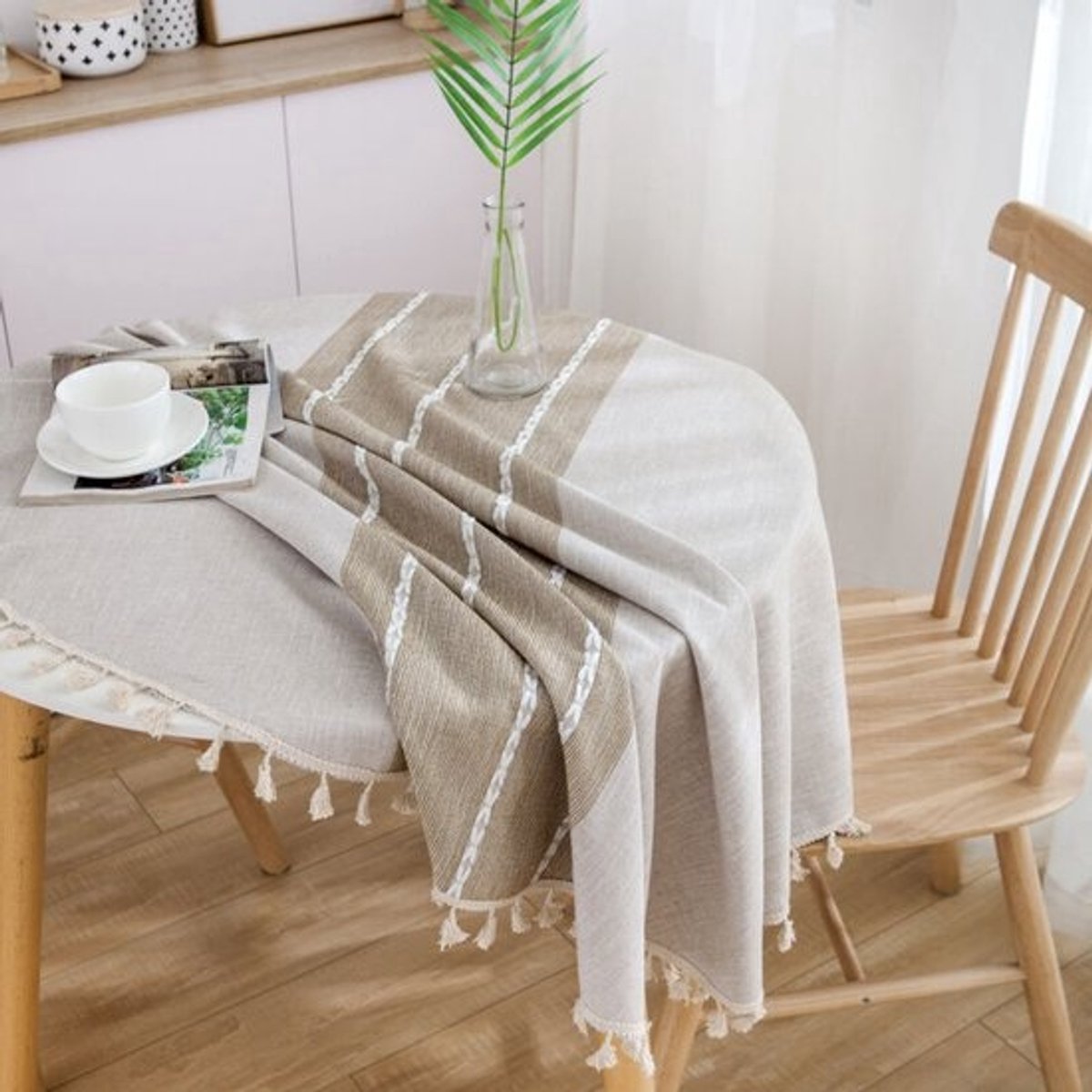 Tafelkleed in landelijke stijl geschikt voor stevige en duurzame pomponrand (rond, 152 cm, linnen), stofwerend katoen-linnen tafelkleed, geschikt voor de decoratie van de eettafel in de keuken.