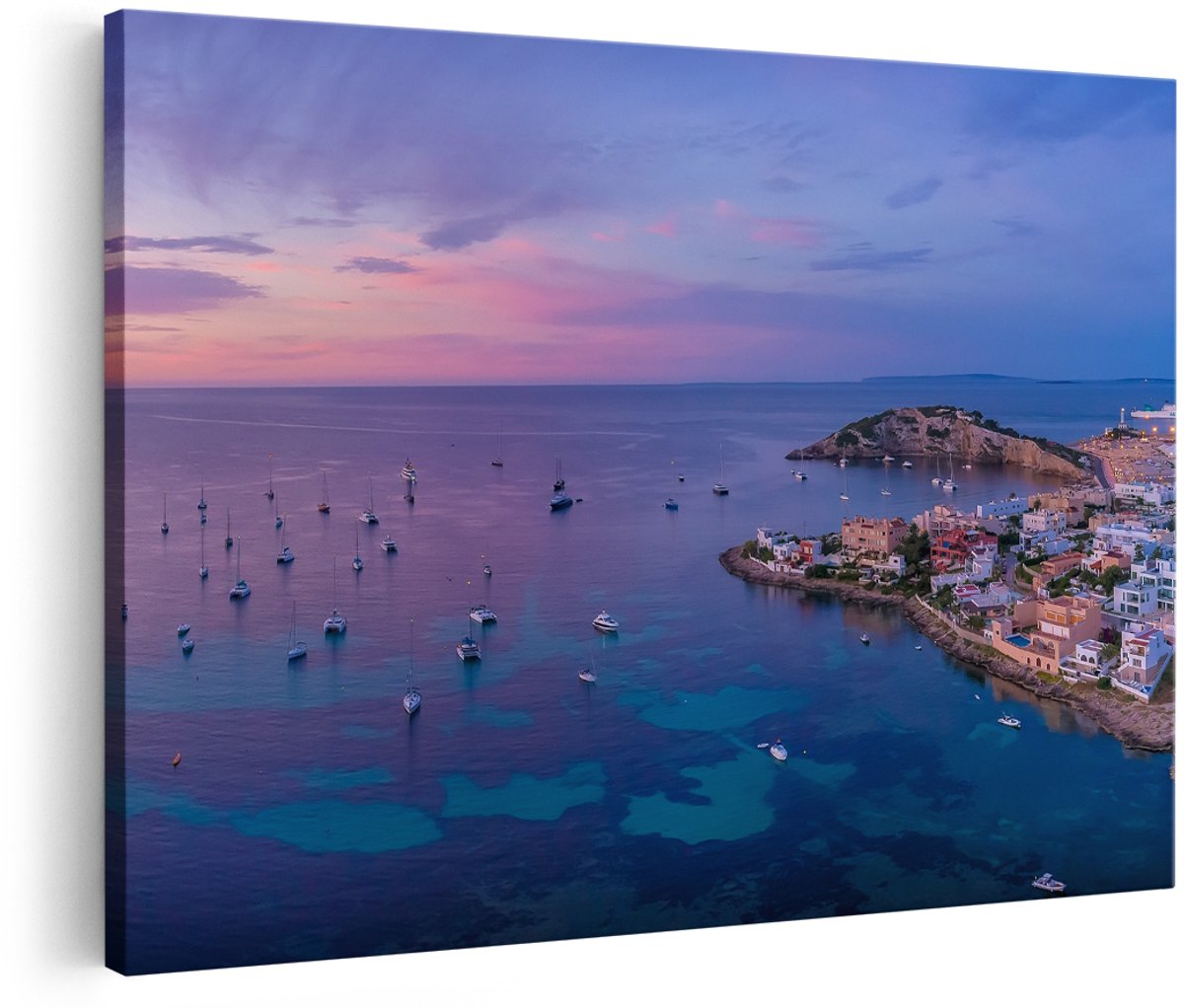 Artaza Canvas Schilderij Ibiza met Boten op het Water bij Zonsopgang - 180x120 cm - Groot - Foto Op Canvas - Wanddecoratie Woonkamer