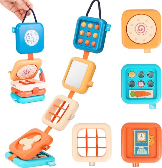Cube d'activités coloré pour bébé avec divers éléments tels qu'un miroir, des engrenages, des boutons et des figurines.