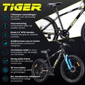 Zwarte TIGER MTB-fiets met blauwe voorvork, derailleur, schijfremmen, 7 versnellingen en 26-inch wielen.