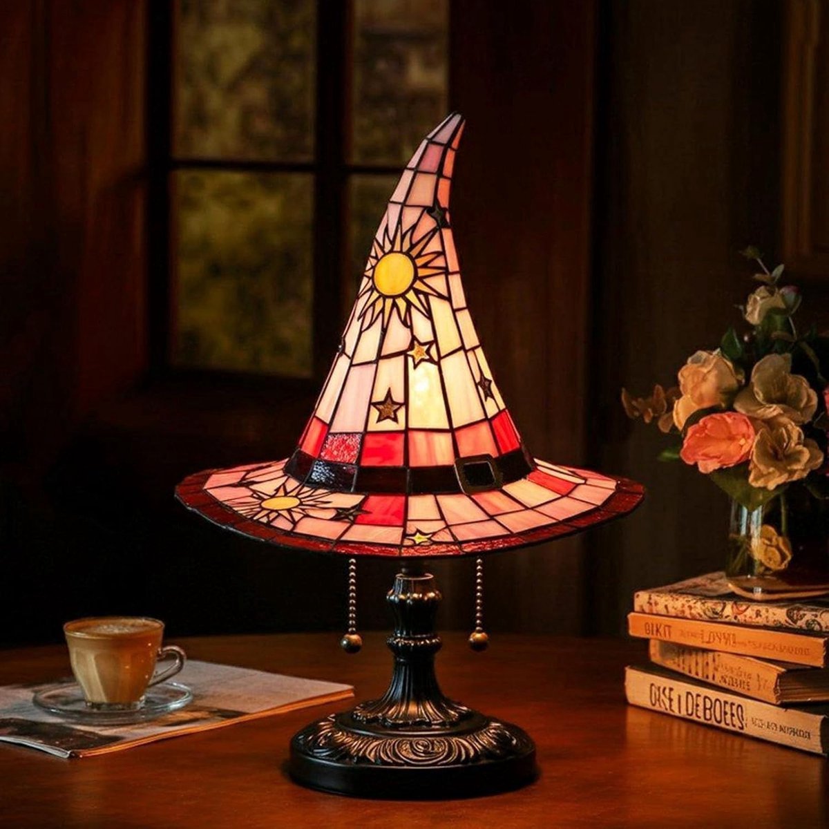 Casalora Halloween Heksenhoed Lamp – Retro Tafellamp met LED Verlichting – USB Oplaadbare Gothic Nachtlamp voor Halloween Decoratie, Slaapkamer en Boekenplank – Rood