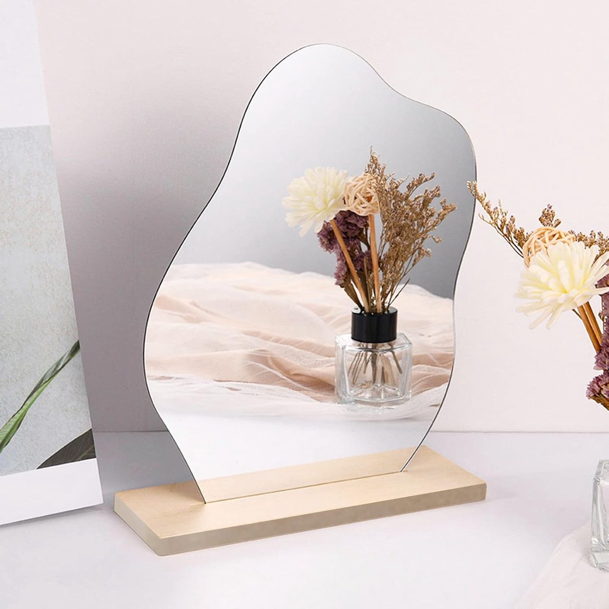 SnelShoppen - HENGBIRD Acryl Make-up Spiegel Decoratieve Vorm Cosmetische Spiegel met Houten Pedestal voor Slaapkamer Woonkamer en Esthetische Kamerde