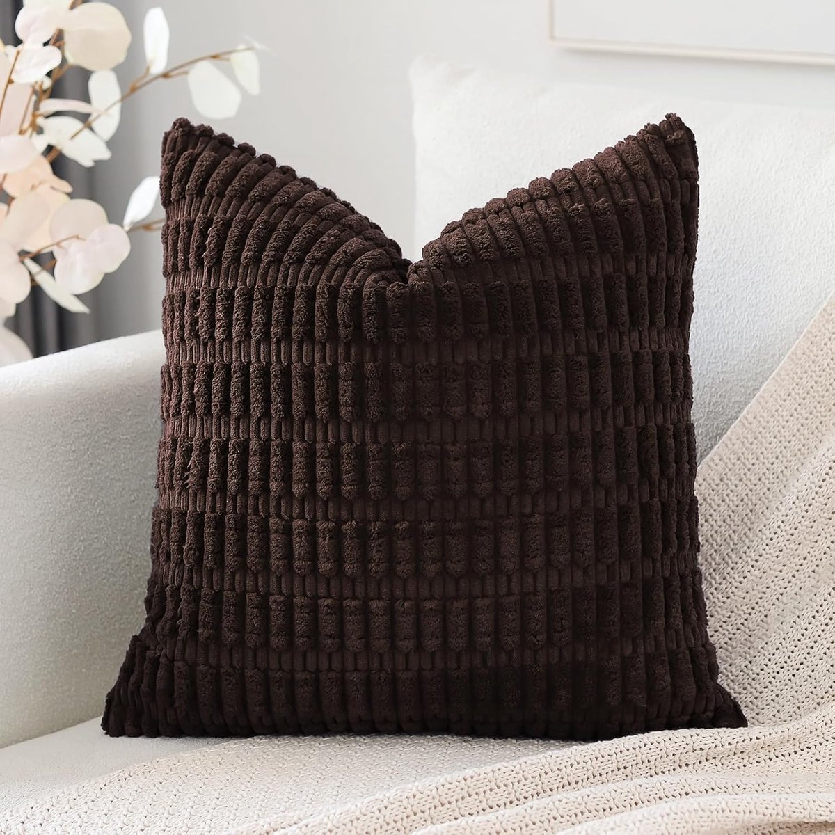 SnelShoppen - Boho Gestreepte Kussenhoezen 45x45cm - Zachte Corduroy Dekokussens voor Sofa & Slaapkamer - Donkerbruin - Set van 1 - Perfect voor Woonk