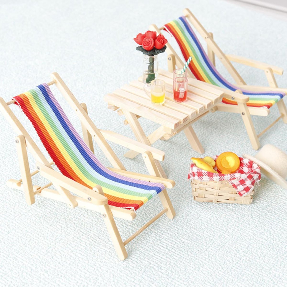 SnelShoppen - Mini Beach Chair Decoration Set - 2 Stuks Miniature Rainbow Lounge Chairs 1:12 voor Dollhouse Micro Landscape Decoratie - Houten en Stof