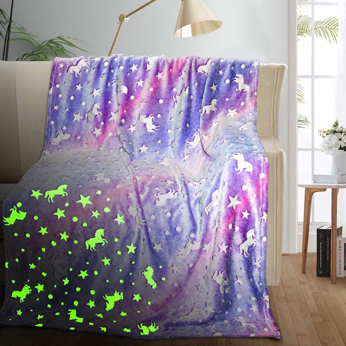 Deken met Eenhoorn - Magische deken - Gezellige avonden - Lichtgevend effect - 152x127 cm - Multicolor