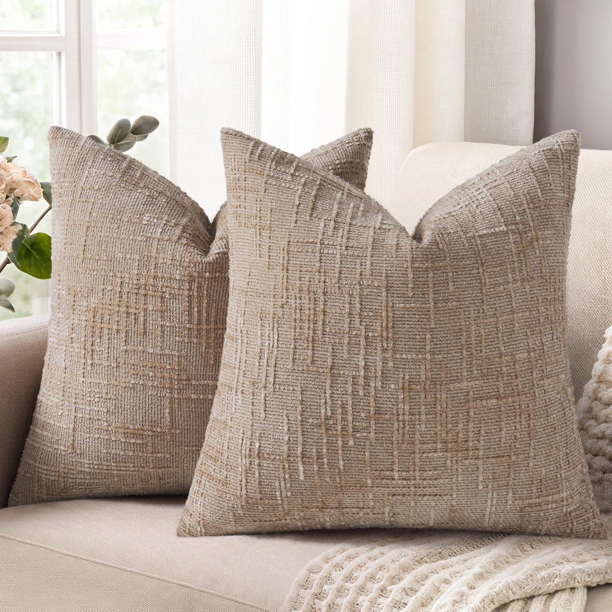 Set van 2 chenille kussenhoezen, 65 x 65 cm, zacht, decoratief, voor bankkussens met textuur, bamboevoegen, kussenhoezen, sierkussenhoezen voor woonkamer, slaapkamer, woondecoratie, kaki
