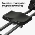 Zwart ergonomisch gevormde roeitrainer zitting op een metalen rail.