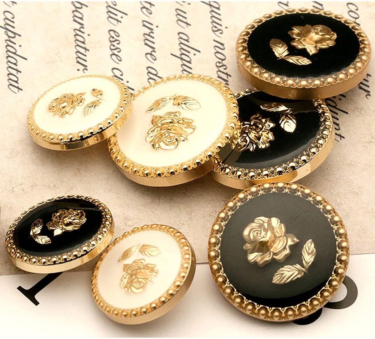 5 stuks Vintage Ronde Retro Gouden Metaal Rozenbloem Patroon Knopen voor Kleding Jassen Decoratie