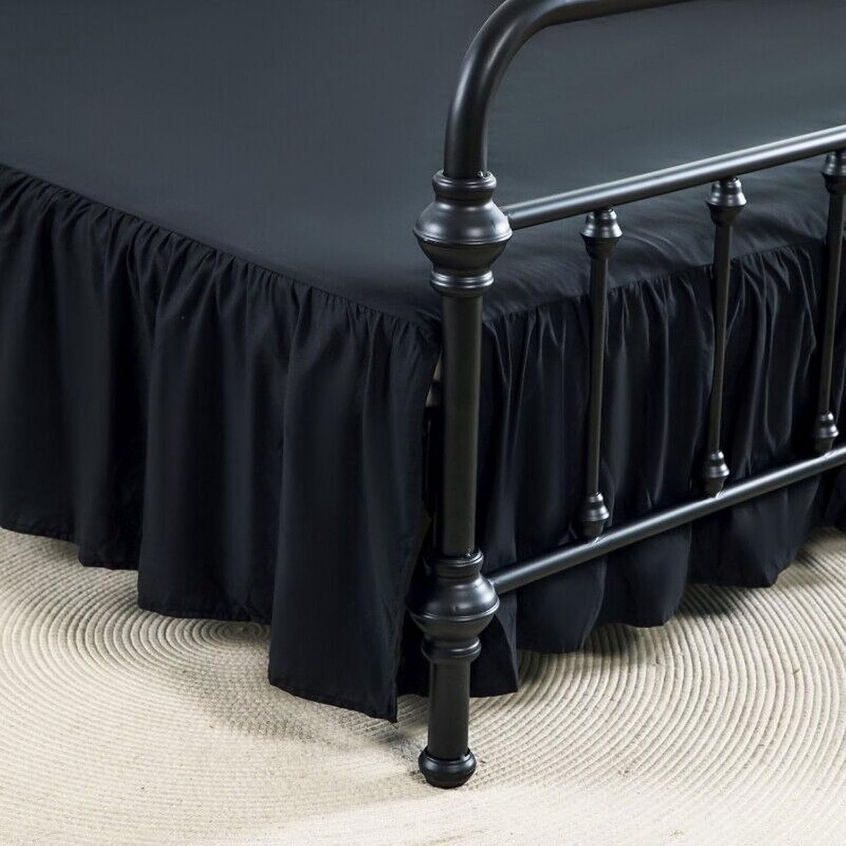 Bedrok om te omwikkelen Bedvolant, Beddenlaken Met 35cm Ruches, Kunstvezel+ Geborstelde Microfiber Bedhoes Bed Skirt, Gerimpeld met Platform Bed Rok Drop (Zwart, 200 x 200cm)