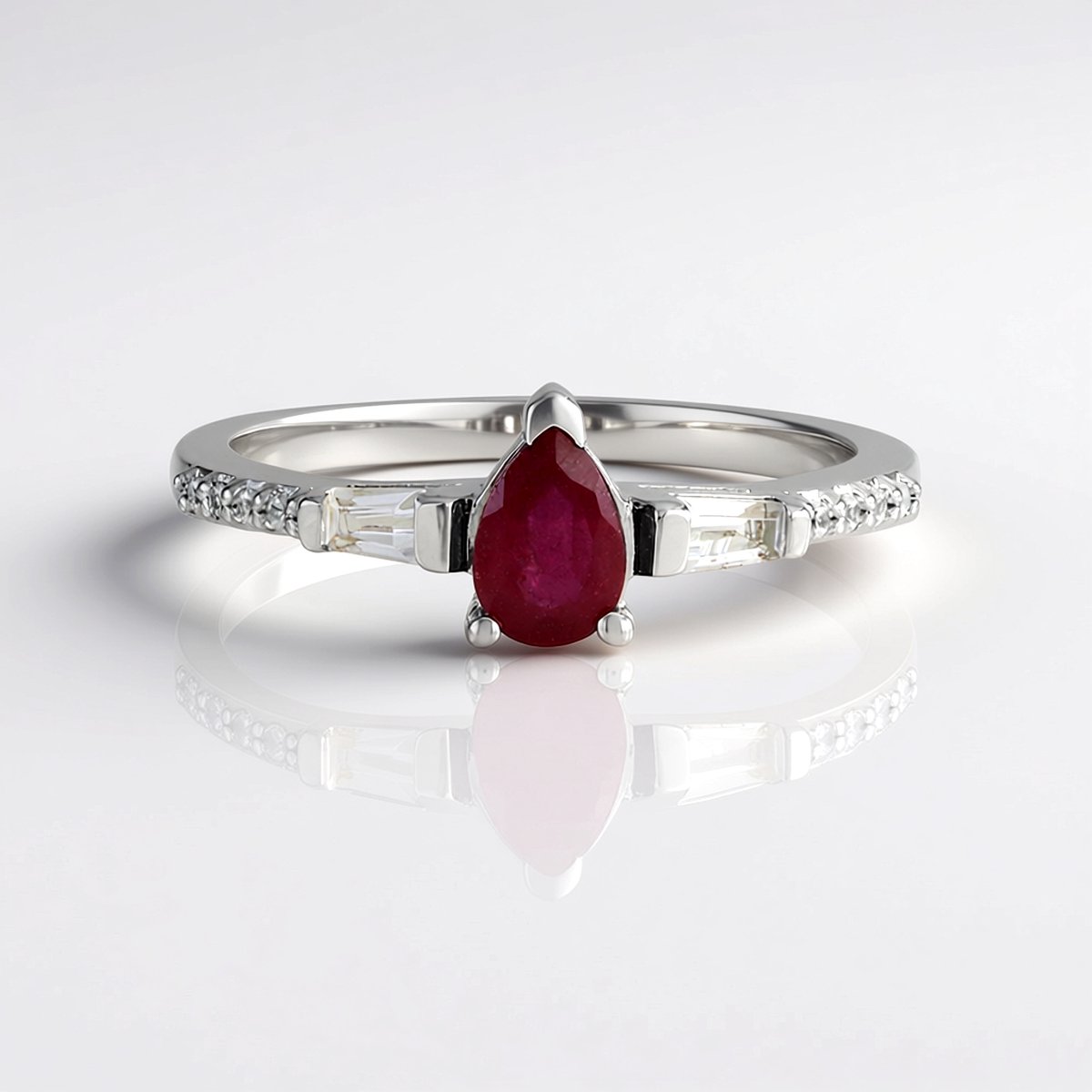Cavill - Zilveren ring - 925 Sterling Zilver met Platinagoud - Madagaskar Robijn peervormig 0.477 ct - Witte Topaas 0.183 ct - Elegante Luxe Ring