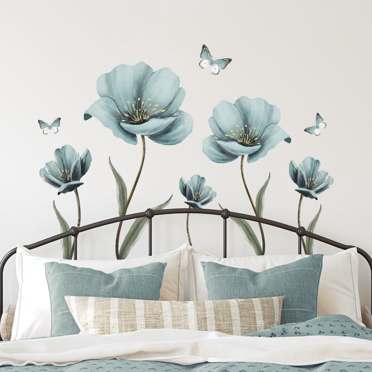 Dailygoods - Grote Blauwe Bloemen Wandstickers - Vintage Vlinders voor Woondecoratie