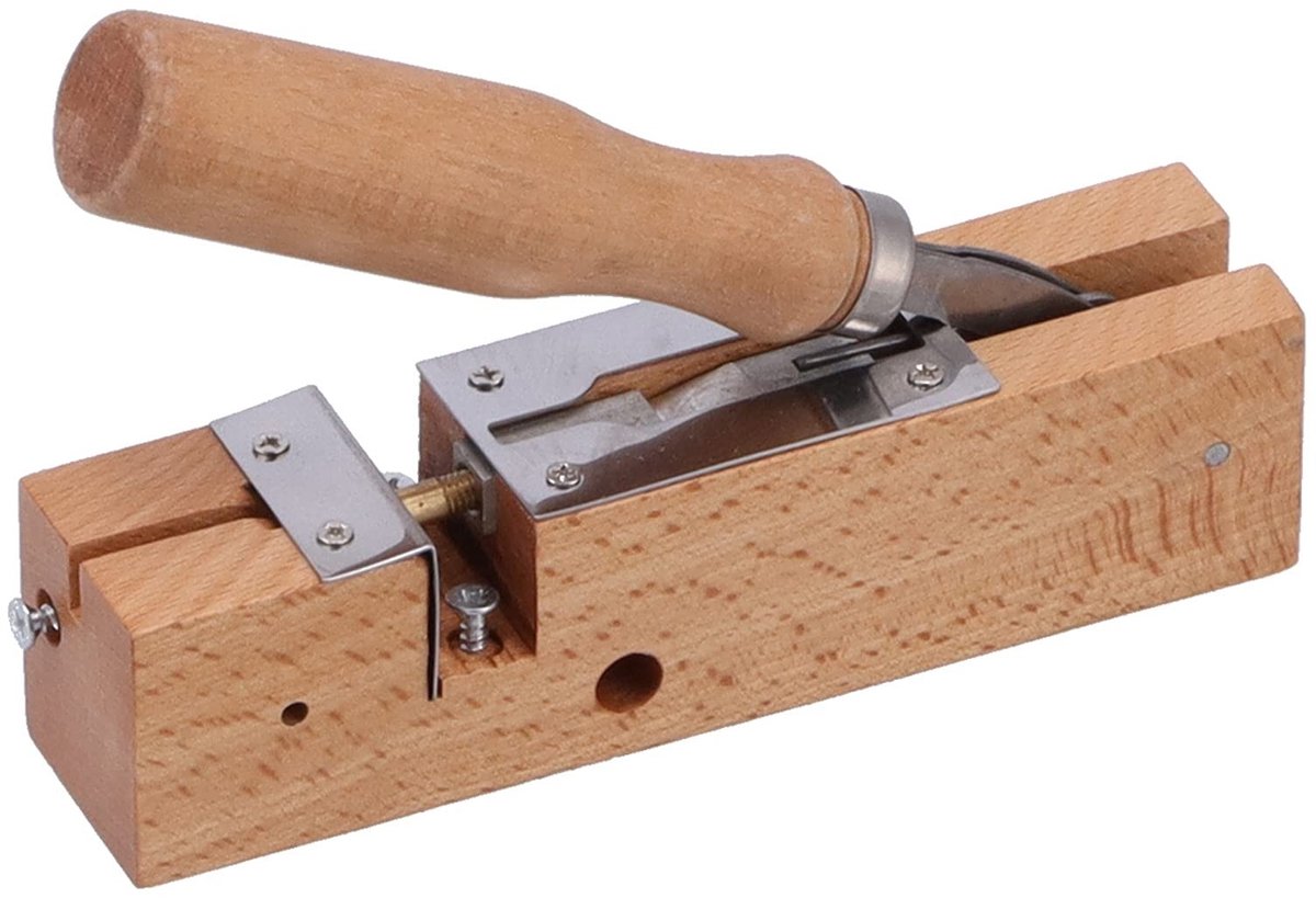 SolidKeus - Perforator voor Bijenkorf met Hoge Precisie