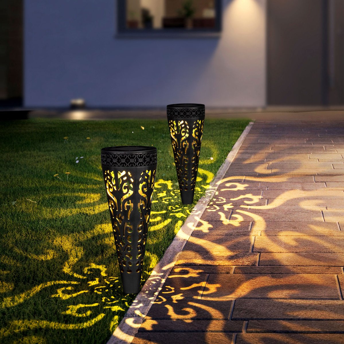 Solar Tuinlamp Met Grondpen - 1 Warmwitte LED 360° - Draadloos IP44 - Automatisch Aan Bij Schemering - 6-8 Uur Brandduur - Kunststof - 28,5 x 7 cm [13011]