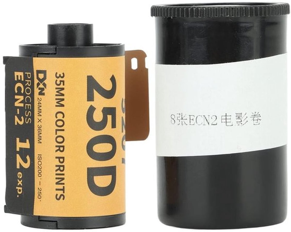 Rolkleurenfilm Professionele Kwaliteit - 35mm Film - Hoog Contrast - 12 Vellen - Geschikt voor Standaard Camera's - Levendige Kleuren - Fotografiefilm