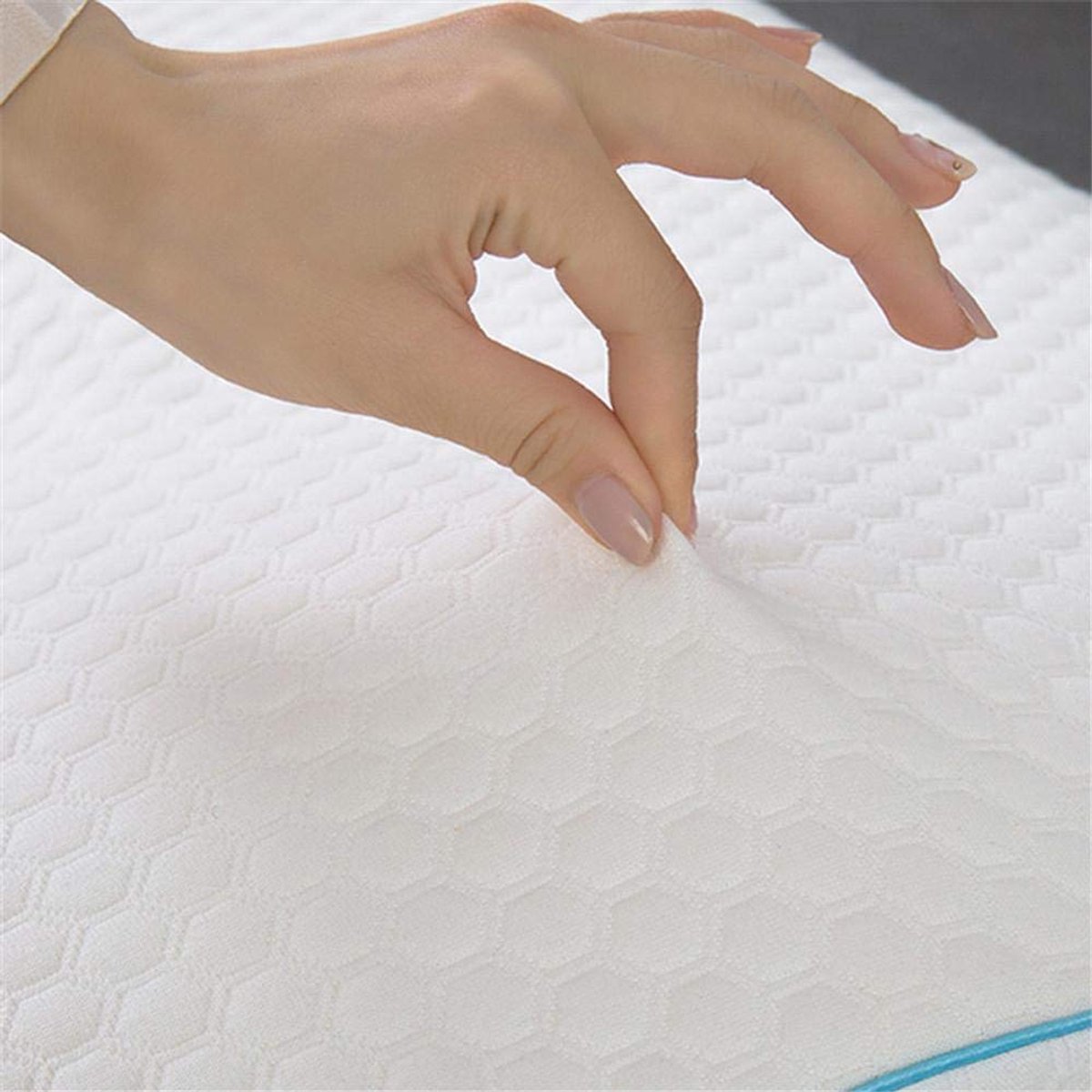 Foam-kussen om te slapen, armkussen, ademend gebogen knuffelkussen, slow rebound-drukkussen voor armleuningen, lendensteun (linkerarm)