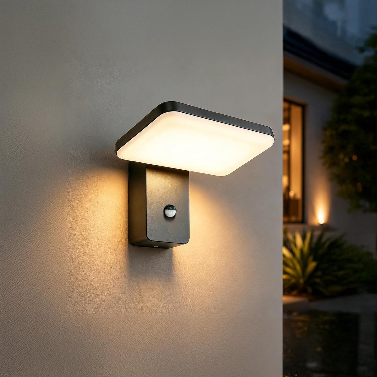 LED Buitenlamp met Bewegingssensor - IP65 Waterdicht - 360° Rotatable - Ideaal voor Ingangen en Terrassen - ShopVlot