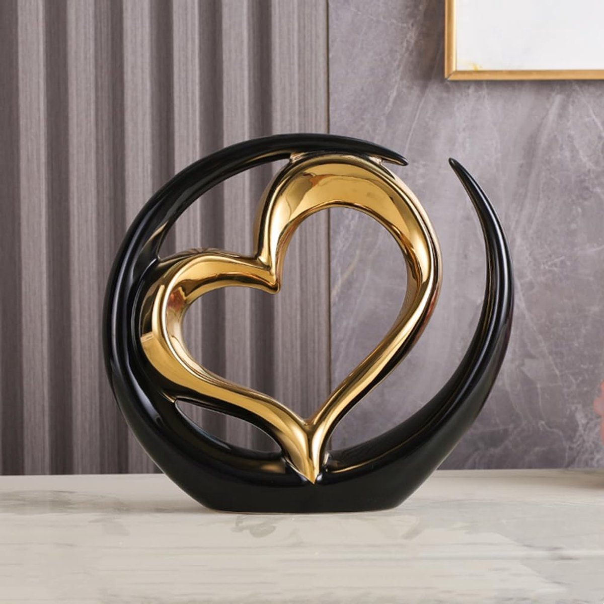 Keramische hartbeeld - moderne abstracte kunst - zwart goud - decoratie voor woonkamer of kantoor - ShopVlot
