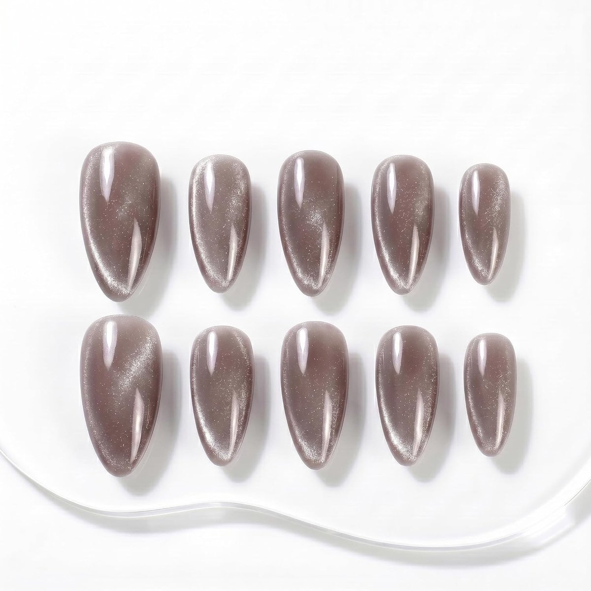 Nepnagels Medium Lange Amandel Taupe - Handgemaakt - Cat Eye Design - Elegante look - ShopVlot