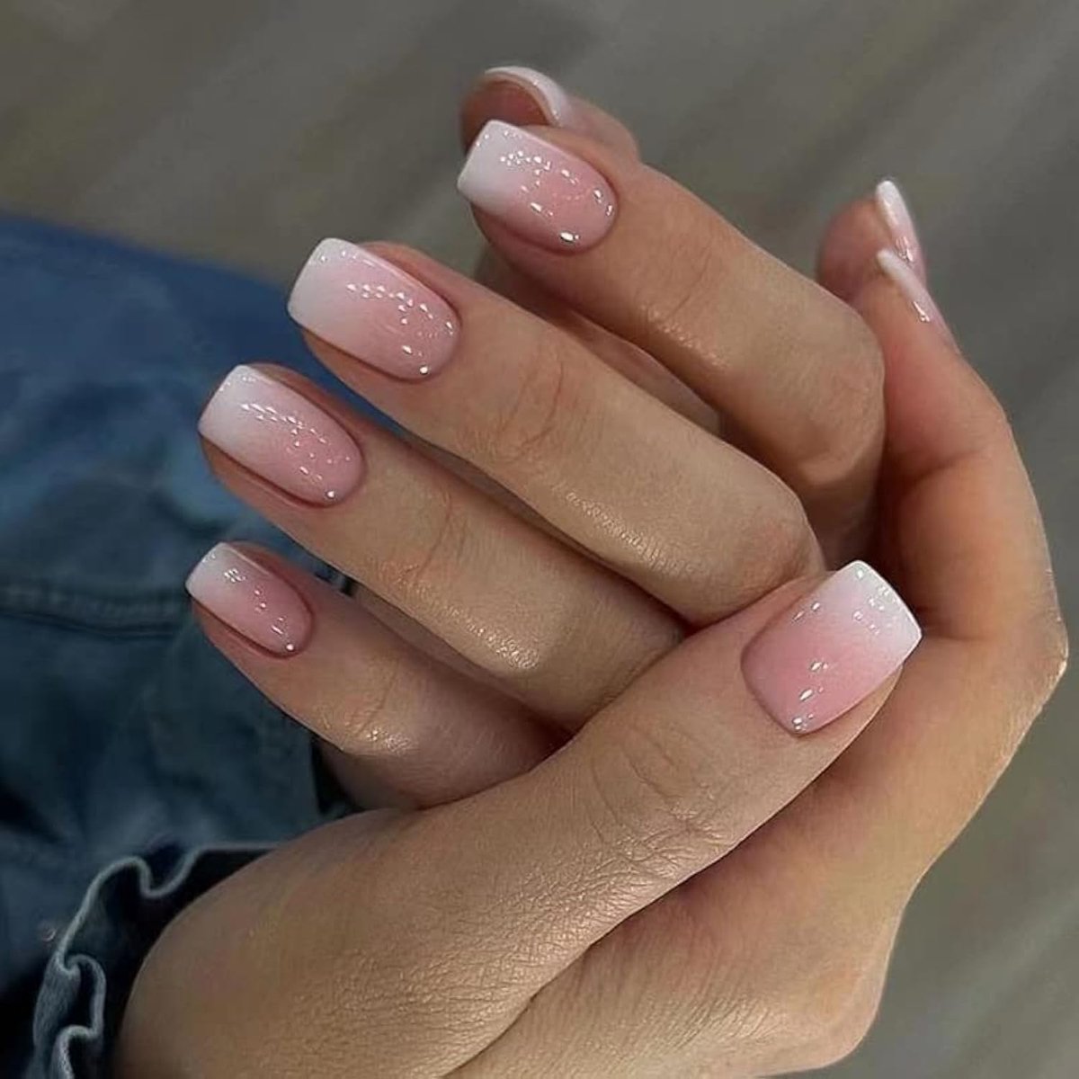 Press on Nails kort, vierkant, nude, roze, kleurverloop, wit, volledige dekking, kunstnagels met nagellijm, rechthoekig, roze, kleurverloop, wit, acryl, kunstnagels voor vrouwen en meisjes
