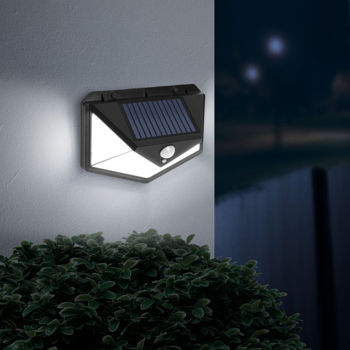Solar wandlamp met bewegingssensor - 136 SMD LED’s - 260-280 lumen - 5W - IP65 waterdicht - 180° detectie - zwart - 8 uur werking - draadloos [55289]