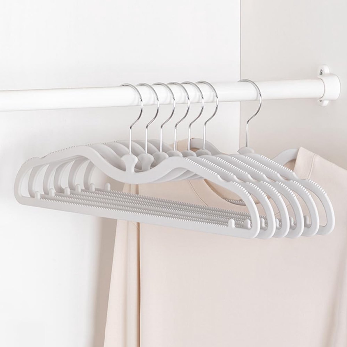 Set van 10 kleerhangers, korte nekhangers voor kleding, ultraslanke korte nekhanger met 360 draaibare haak, antislip kleerhangers voor volwassenen, kledinghangers,