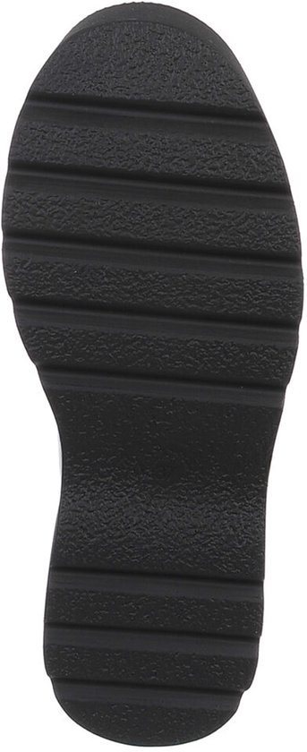 Onderkant van de zool van de zwarte laars met een grof profiel voor extra grip.