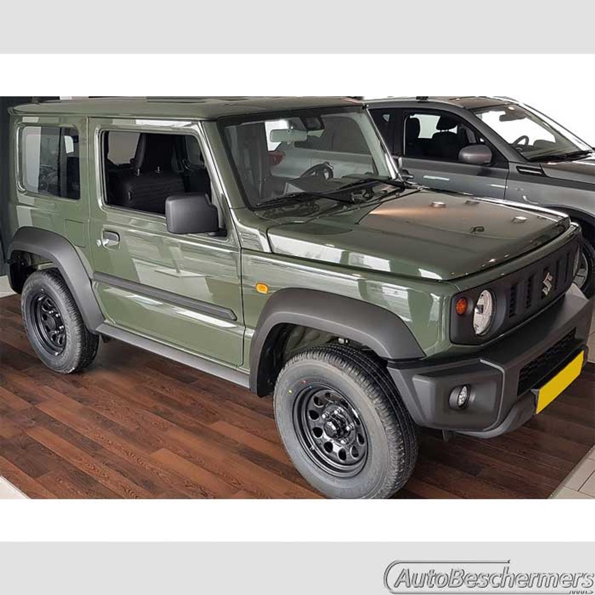 Stootlijsten set zwart voor Suzuki Jimny 09.2018-. De stootstrips zijn zelfklevend. Set a 2 stuks (#0061)